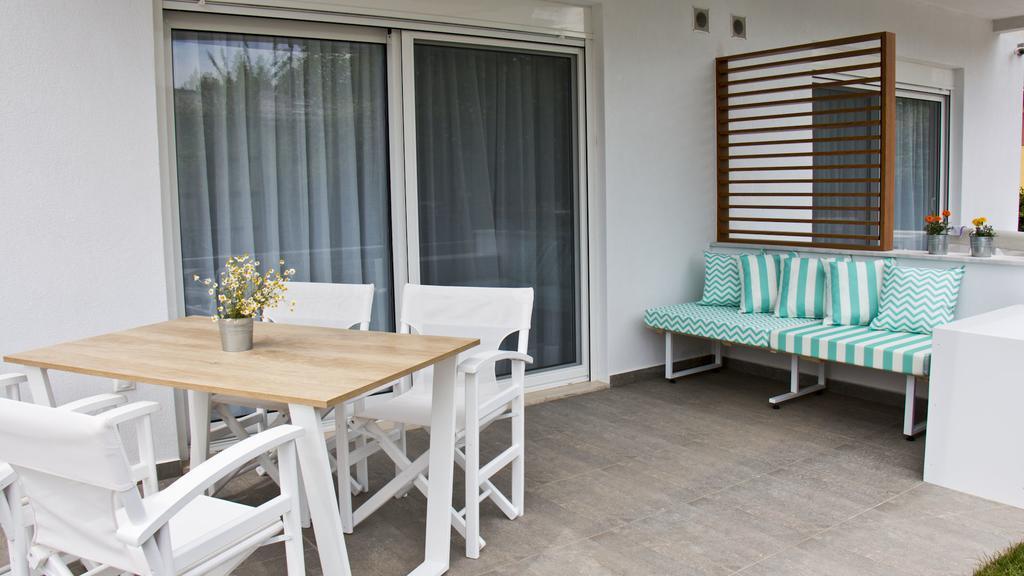 Aristotelia Gi Ikies - Olympiada Poolside Retreats Exterior photo